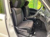 運転席シート廻りは使用感も少なく、良好な状態となっています。丁寧に使われていたことがよくわかりますね。