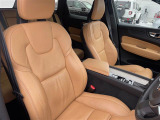 内装クリーニングも施しております。内装の綺麗なお車は気持ちが良くオススメさせていただく1つのポイントになっております。