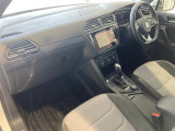 内装クリーニングも施しております。内装の綺麗なお車は気持ちが良くオススメさせていただく1つのポイントになっております。