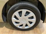 車全体のデザインをひきしまてくれて尚且つお洒落なフルホイールキャップ装備です!!お洒落は足元から(^▽^)/