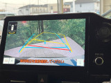 【バックカメラ】駐車時に後方がリアルタイム映像で確認できます。大型商業施設や立体駐車場での駐車時や、夜間のバック時に大活躍!運転スキルに関わらず、今や必須となった装備のひとつです!