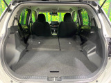 普段のお買い物や通勤、送迎等に十分な荷室スペースを確保しております。セカンドシートを倒すと、大きな荷物の積載も可能です♪