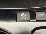【インテリジェントパーキングアシスト】駐車時にハンドル操作をシステムが行います!ドライバーはアクセルとブレーキの操作と、周囲の安全確認に専念できます!機能には限界があるためご注意ください。