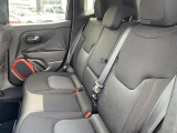 ジープ レネゲード トレイルホーク 4WD/純正ディスプレイオーディオ/バックモニター/ブラインドスポットモニター/クルーズコントロール/ルーフレール/電動格納サイドミラー/プッシュスタート