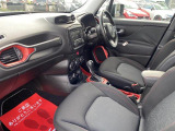 ジープ レネゲード トレイルホーク 4WD/純正ディスプレイオーディオ/バックモニター/ブラインドスポットモニター/クルーズコントロール/ルーフレール/電動格納サイドミラー/プッシュスタート