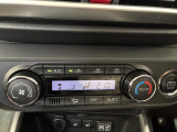 快適装備のオートエアコン♪ 温度設定をすれば、自動で車内の温度管理をしてくれる優れ物です☆彡