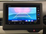 バックでの車庫入れも安心です! リアカメラが付いているバックモニター付のナビを装備しております。操作線もついており距離感も画面から確認できます。