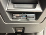 渋滞の迂回ルートや災害時の適切な誘導を行い、安全運転をサポートしてくれるETC2.0が装着されています