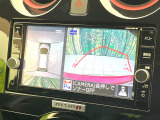 【アラウンドビューモニター】専用のカメラにより、上から見下ろしたような視点で360度クルマの周囲を確認することができます☆死角部分も確認しやすく、狭い場所での切り返しや駐車もスムーズに行えます。