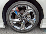 各種カスタムも承っております。エアロ、Aftermarketアルミホイール、シートカバー、Dampers、ダウンサス等カスタムのことも新車王国にお任せ下さい。