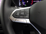 Travel Assist。設定した速度を上限に自動で加減速し、一定の車間距離,およ走行レーンを保つことでロングドライブの疲労を軽減します。