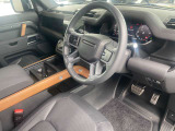 ディフェンダー 110 X ダイナミック HSE 3.0L D300 ディーゼル 4WD 