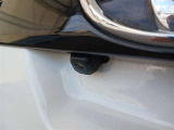 バックカメラが付いているので後方確認が非常にしやすいです。今や運転初心者も熟練者も必須装備!ついていて損はないですね♪