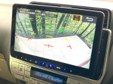 【バックカメラ】駐車時に後方がリアルタイム映像で確認できます。大型商業施設や立体駐車場での駐車時や、夜間のバック時に大活躍!運転スキルに関わらず、今や必須となった装備のひとつです!