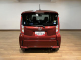 国道1号線沿い(京都方面)にございます。公共交通機関ですと京阪電車「枚方市」(京橋から特急で1駅)よりバス「国道池ノ宮」徒歩約5分です。