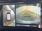 【パノラミックビューモニター】専用のカメラにより、上から見下ろしたような視点で360度クルマの周囲を確認することができます☆死角部分も確認しやすく、狭い場所での切り返しや駐車もスムーズに行えます。