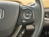 ハンドル右側スイッチは、ホンダセンシングの機能の一つ、「アダプティブクルーズコントロール」です。