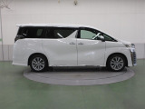 高度なブレーキングのために、EBD付ABS+ブレーキアシスト付4輪ベンチレーテッドディスクブレーキを装備。