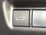 【パワーバックドア】スマートキーや運転席のボタンを押すだけでリアゲートが自動で開閉します!荷物を持っている時や、高い位置にあるバックドアを閉める際に便利な機能です♪