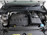 Audi 認定中古車保証は、エンジンやギアボックス・ブレーキ等の主要部品を含み、距離無制限(期限は車種により異なります。)有償で延長保証+1年を設定。
