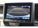 車庫入れ時は、3アングル切替であんしんです。