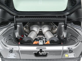 3.0L V6ツインターボエンジンに加え、モーターを搭載したプラグインハイブリッドモデルでございます。
