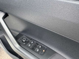 快適なショールームにて、お車選びのお手伝いから、ご購入後の整備待ちまで、ご対応致します。