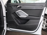 燃料一滴一滴をパワーへと昇華させるAudi独自のFSI(直噴システム)により、燃料を無駄なく燃焼。