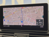 ●純正ナビ:一体感のあるナビは、高級感ある車内を演出してくれます。オーディオ機能も充実しておりますので、運転もより楽しめます♪