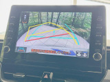 【バックカメラ】駐車時に後方がリアルタイム映像で確認できます。大型商業施設や立体駐車場での駐車時や、夜間のバック時に大活躍!運転スキルに関わらず、今や必須となった装備のひとつです!