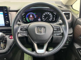 【純正革巻きステアリング】上質な革を使用することで、手にしっかり馴染みとても運転しやすいハンドルです♪