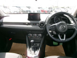 操作しやすい運転席廻り!操作パネルも使いやすい!!ドライブが楽しくなります!