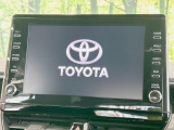 【ナビ機能付き9型ディスプレイオーディオ】ナビ機能搭載の他、お持ちのスマートフォンと連携して、ナビやbluetoothでの音楽再生が可能です♪デザインはもちろん操作性も良好!