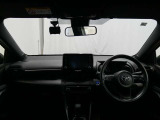 見通しのよいすっきりとした視界で、誰でも運転しやすいです。運転のしやすさは疲れにくさにも繋がりますよ♪