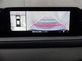 狭い場所での駐車やすれ違いなどでより的確な運転操作に役立つ360°ビューモニターが装備されています。