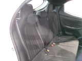 ゆとりある広々とした車内空間は、ドライブを始め買い物やレジャーなど、幅広く活躍します。一人でもみんなとでもお出かけを楽しみましょう!
