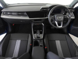 Audiのインテリアはエクステリア同様、優れたデザイン性とクオリティ、そして機能性を兼ね備えております。