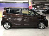 エンジンルーム、室内、クリーニング済みです。厳選したお車を屋内展示場にて展示中☆車両品質には自信がございます!ぜひ一度ご来店ください!!