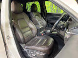 運転席シート廻りは使用感も少なく、良好な状態となっています。丁寧に使われていたことがよくわかりますね。