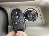 【スマートキー(エンジンスタートストップスイッチ)】スマートキー(電子キー)を持っていれば、スイッチを押すだけでエンジンをかけることができます!