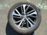 夏タイヤ。純正アルミホイール。