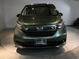 このフロントマスクは個性もいっぱい 人気の車です。