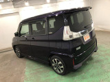 デリカっぽさはありませんが、その正体は走りの評判の良いスズキソリオ。ソリオの評価をネットで検索してみて下さい
