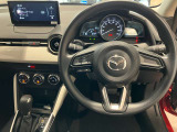 すっきりとしたハンドル周りのデザインで、運転席の操作性も良く、リラックスして運転をしていただけます。
