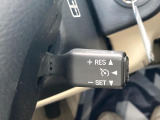 【クルーズコントロール】高速道路もラクラク走行。アクセルを離しても一定速度で走行ができ、長距離運転時の負担を軽減!加速・減速も簡単なスイッチ操作で調整できます。