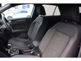 (運転席助手席)安全装備をオプションで追加するのは日本的発想。フォルクスワーゲン車はサイドエアバッグを全車標準で装備しております。
