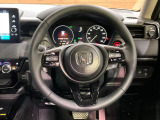 【純正革巻きステアリング】上質な革を使用することで、手にしっかり馴染みとても運転しやすいハンドルです♪