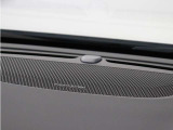 【harman/kardon】世界のオーディオファン垂涎のプレミアムサウンドシステムを搭載。原音に近い音場空間を忠実に再現。乗る人すべてに最良の音響体験を提供します。