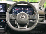 【純正革巻きステアリング】上質な革を使用することで、手にしっかり馴染みとても運転しやすいハンドルです♪