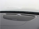 【harman/kardon】世界のオーディオファン垂涎のプレミアムサウンドシステムを搭載。原音に近い音場空間を忠実に再現。乗る人すべてに最良の音響体験を提供します。